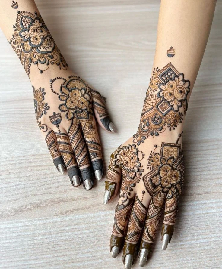 aesthetic-arabic-mehndi