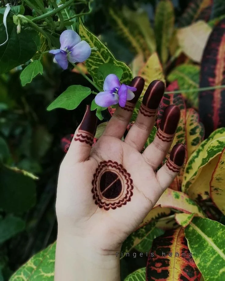 aesthetic-mehndi-design-for-kids-1