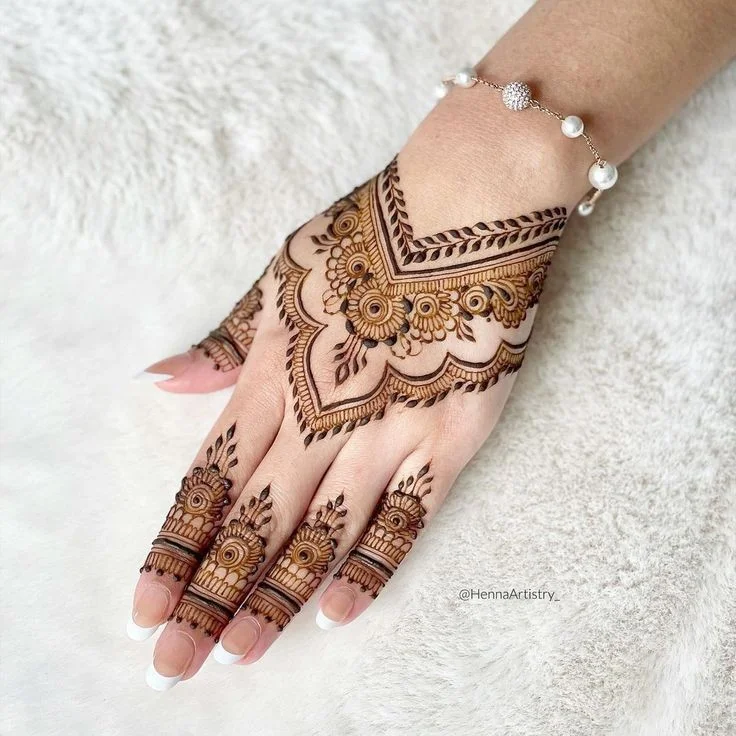 arabic-mehndi-design-for-kids-1