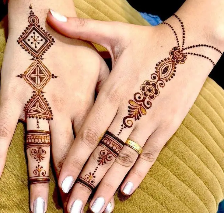 back-hand-mehndi-desi