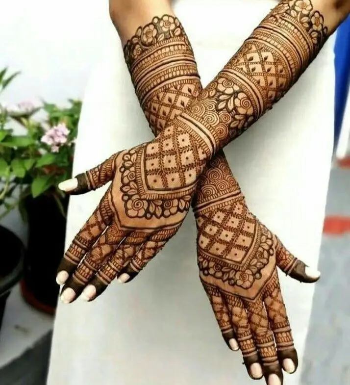 back-hand-mehndi-design