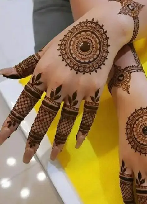 back-hand-mehndi-desig