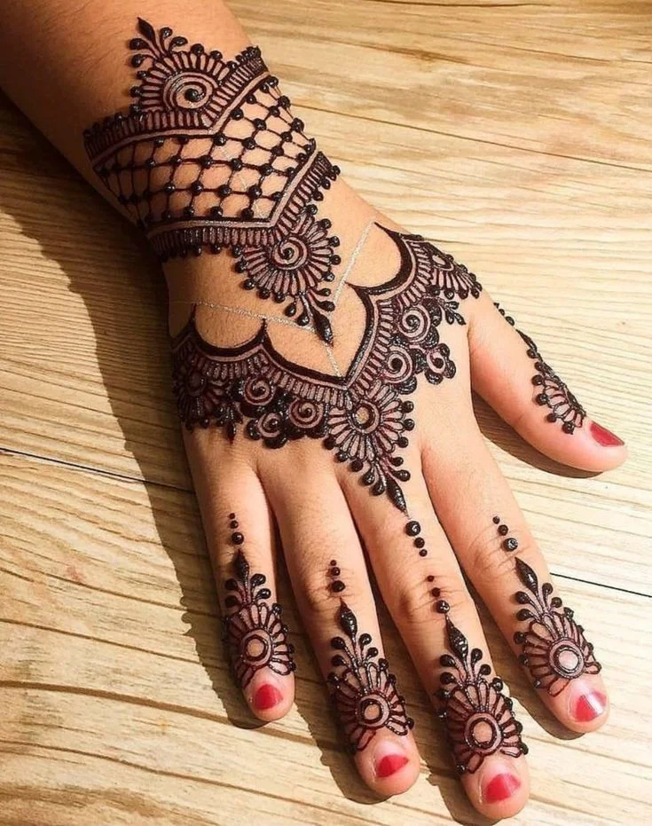 best-and-simple-mehndi-designs-for-kids-1