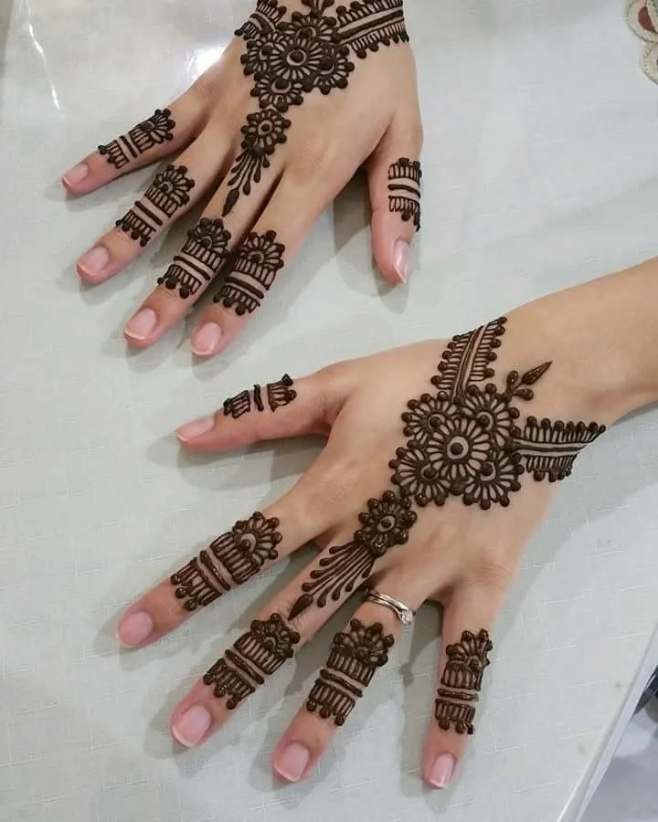 best-and-simple-mehndi-designs-for-kids-2