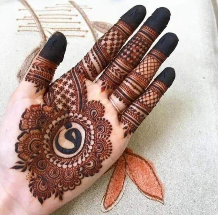 bridal-mehndi-front-hand-stylish-front-hand-simple-mehndi-design