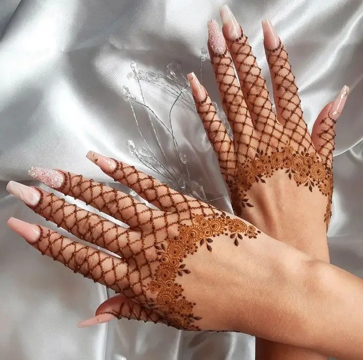 criss-cross-back-hand-mehndi-design