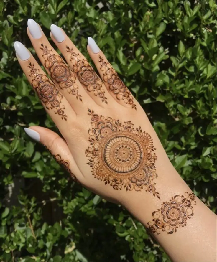 cross-back-hand-mehndi-design-1