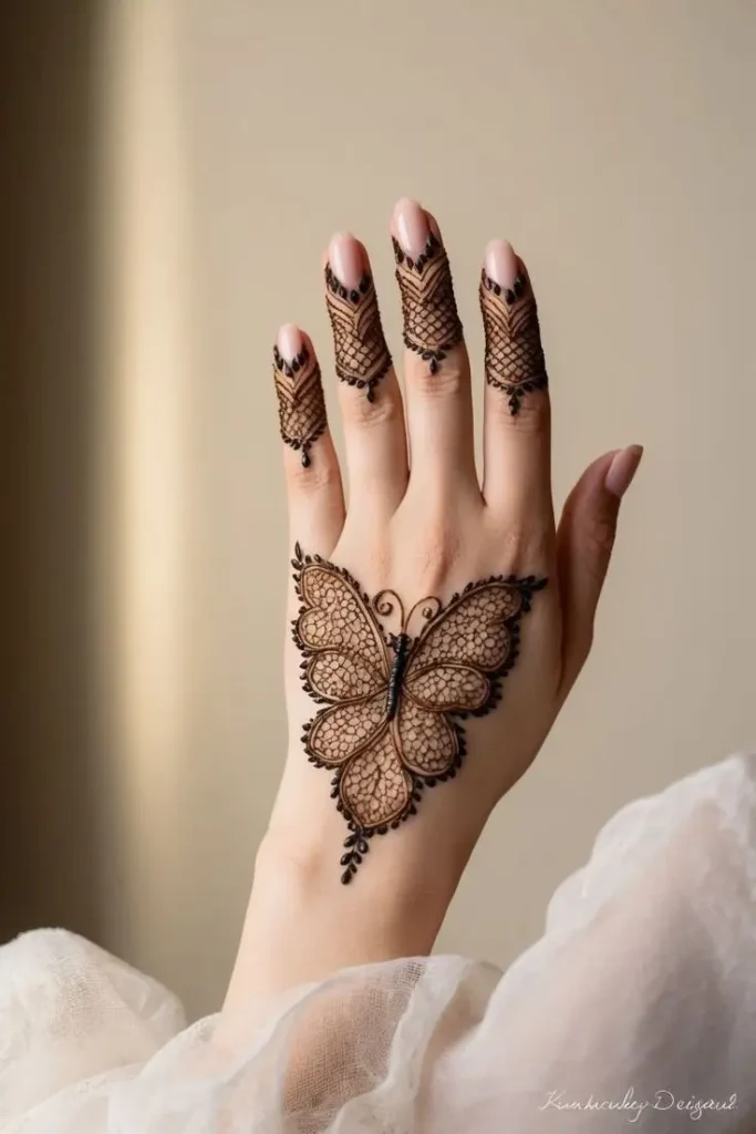 dark-back-hand-mehndi-