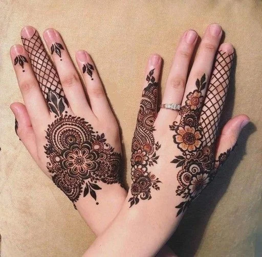 flower-simple-mehndi-designs-for-kids