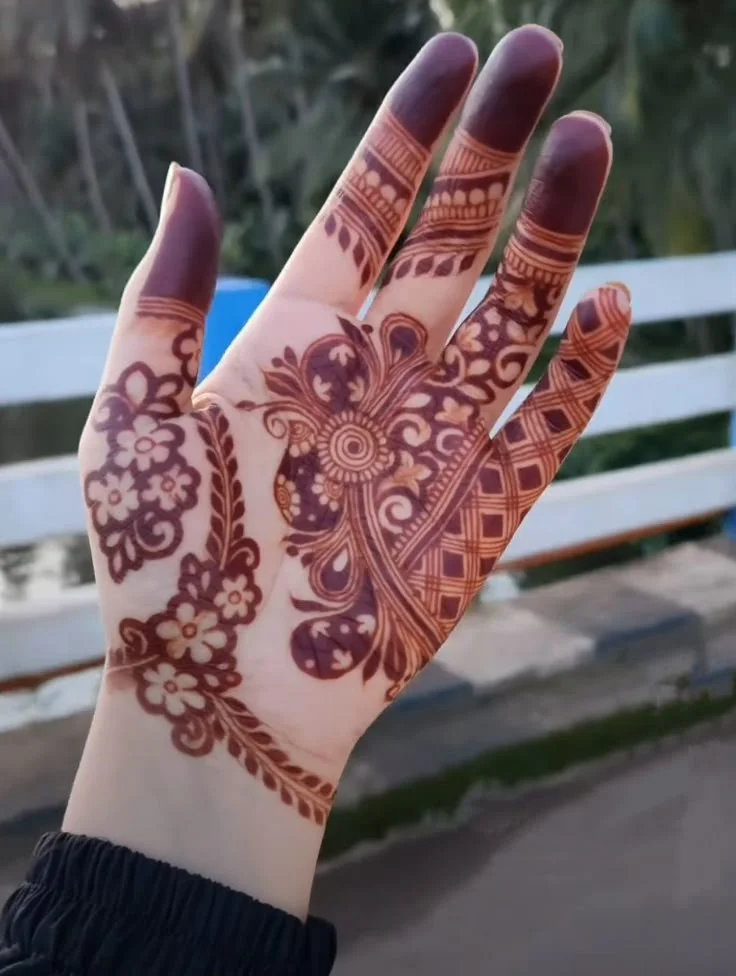 front-hand-simple-mehndi