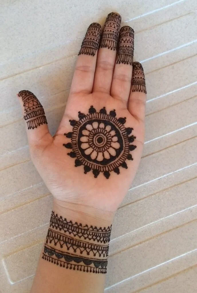 front-hand-simple-mehn
