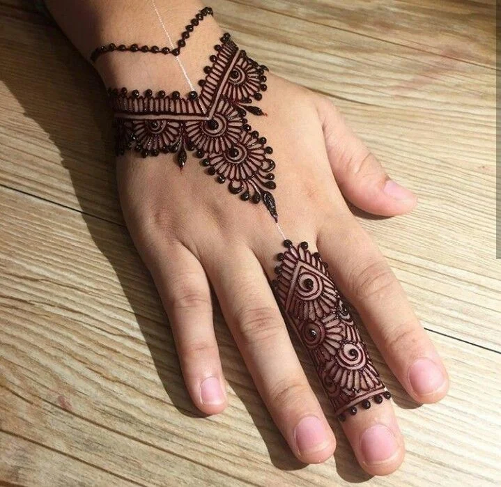 ehndi-designs-for-kids-1