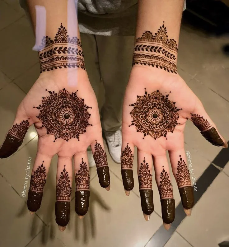 mandala-simple-mehndi-design-easy-and-beautiful-1
