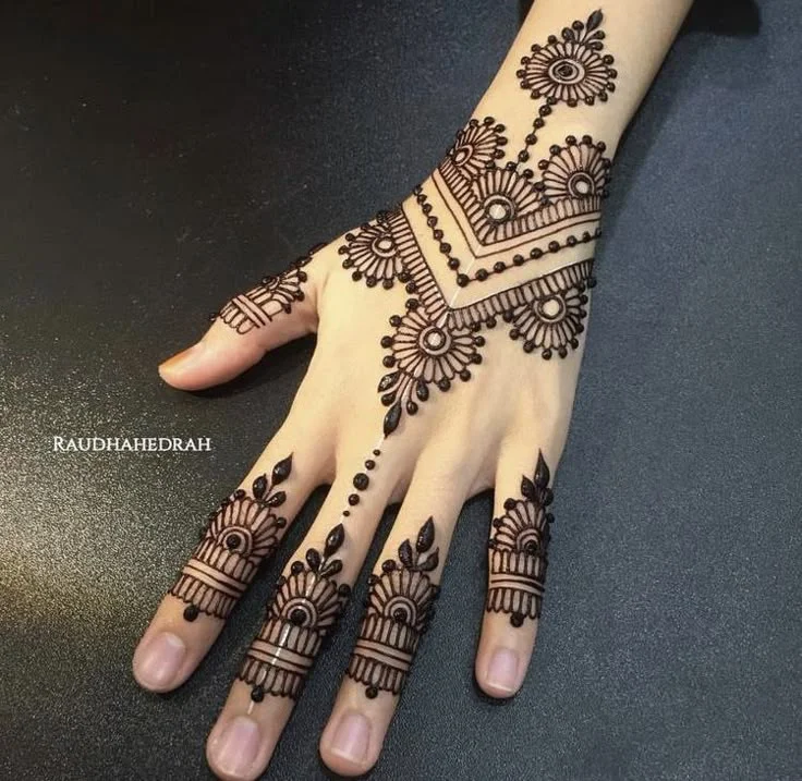 mehndi-dress-designs-for-kids-simple