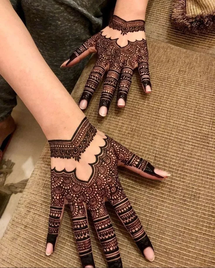 new-mehndi-design-photo-girl-simple-and-beautiful