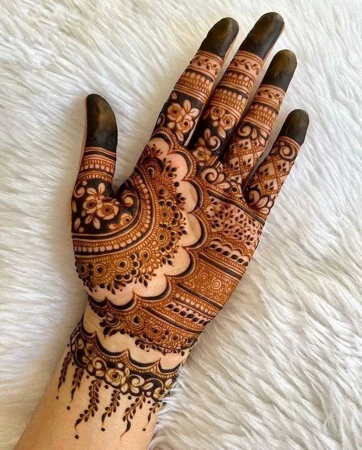 royal-front-hand-mehndi-1