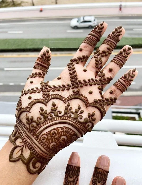 simple-chand-mehndi-de