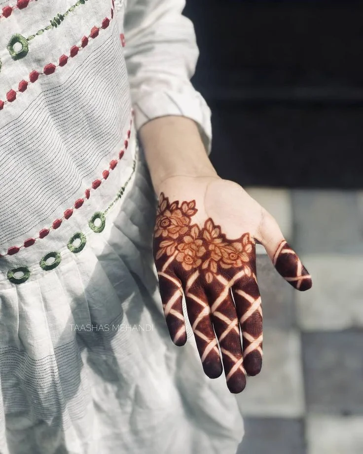 simple-dubai-mehndi-desi