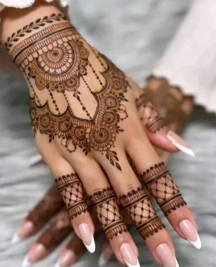 simple-mehndi-design-circle-shape-2 (1)