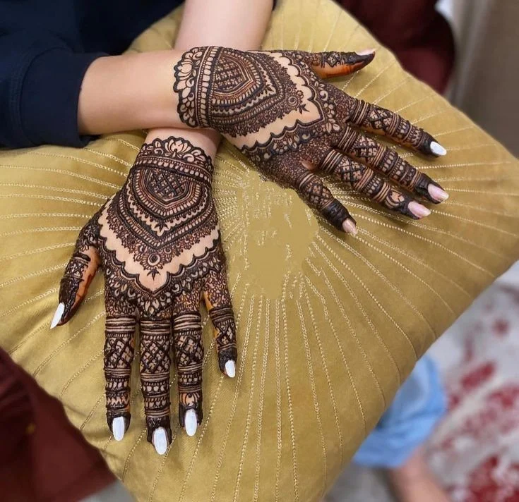 simple-mehndi-design-easy-and-beautiful-arabic-full-hand