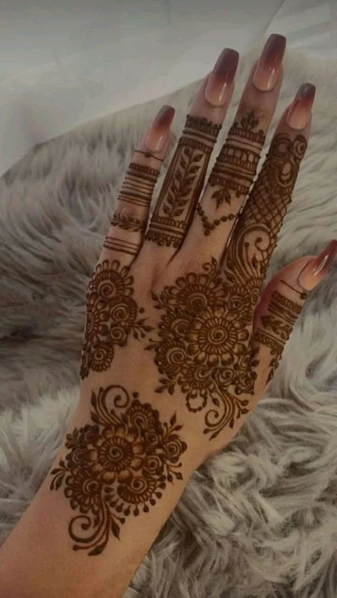 simple-mehndi-design-front-hand-stylish-front-hand