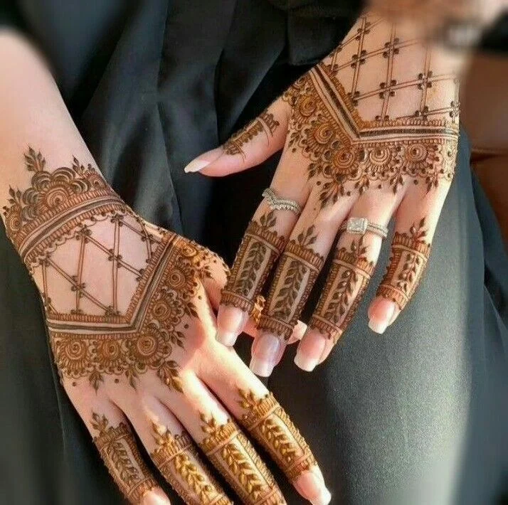 simple-mehndi-design-photo-back-side-2