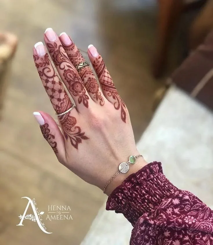 simple-mehndi-design-stylish-easy-front-hand-2