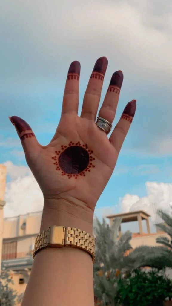 simple-mehndi-designs-for-kids-cute-2-576x1024