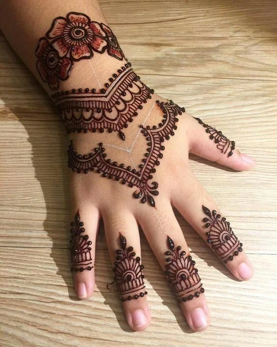 simple-mehndi-designs-for-kids-front-side-1