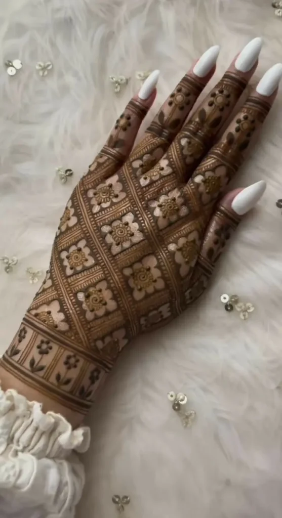 stylish-back-hand-mehn