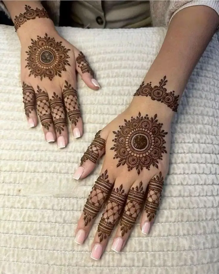 stylish-back-hand-mehndi-designs-and-easy-1