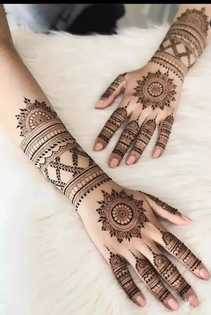 stylish-back-hand-mehnd
